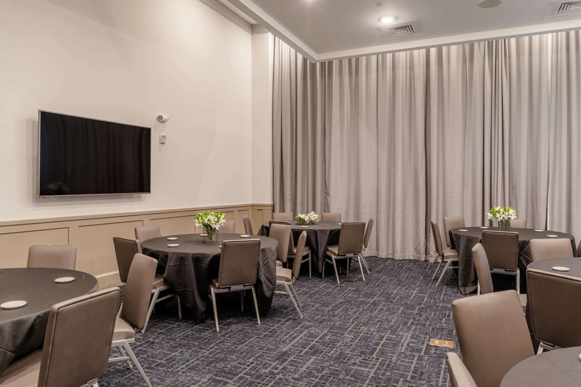 Tryp By Wyndham Savannah Esterno foto