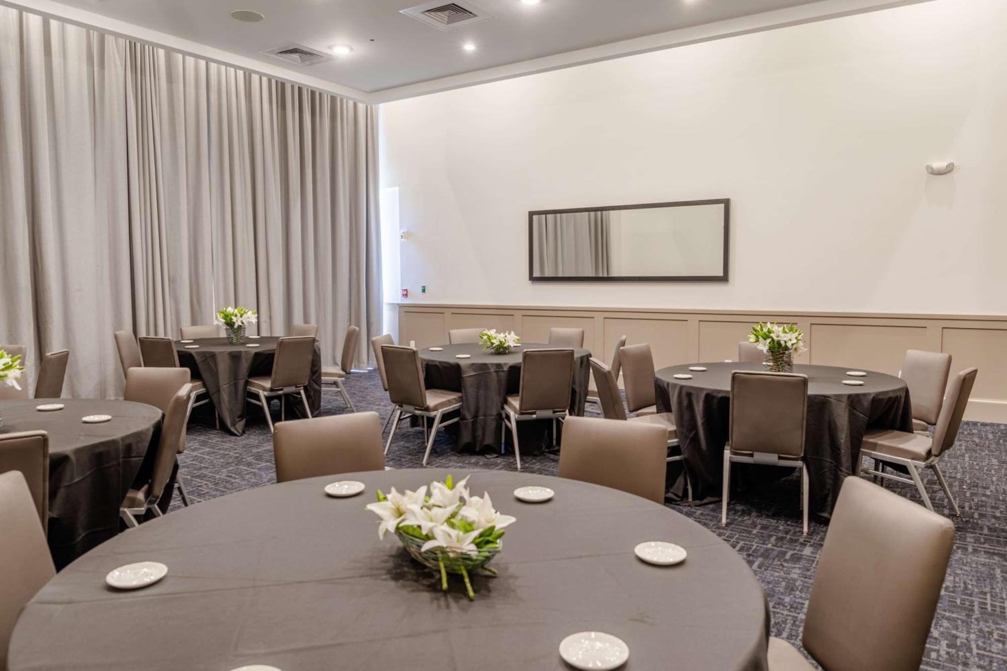 Tryp By Wyndham Savannah Esterno foto